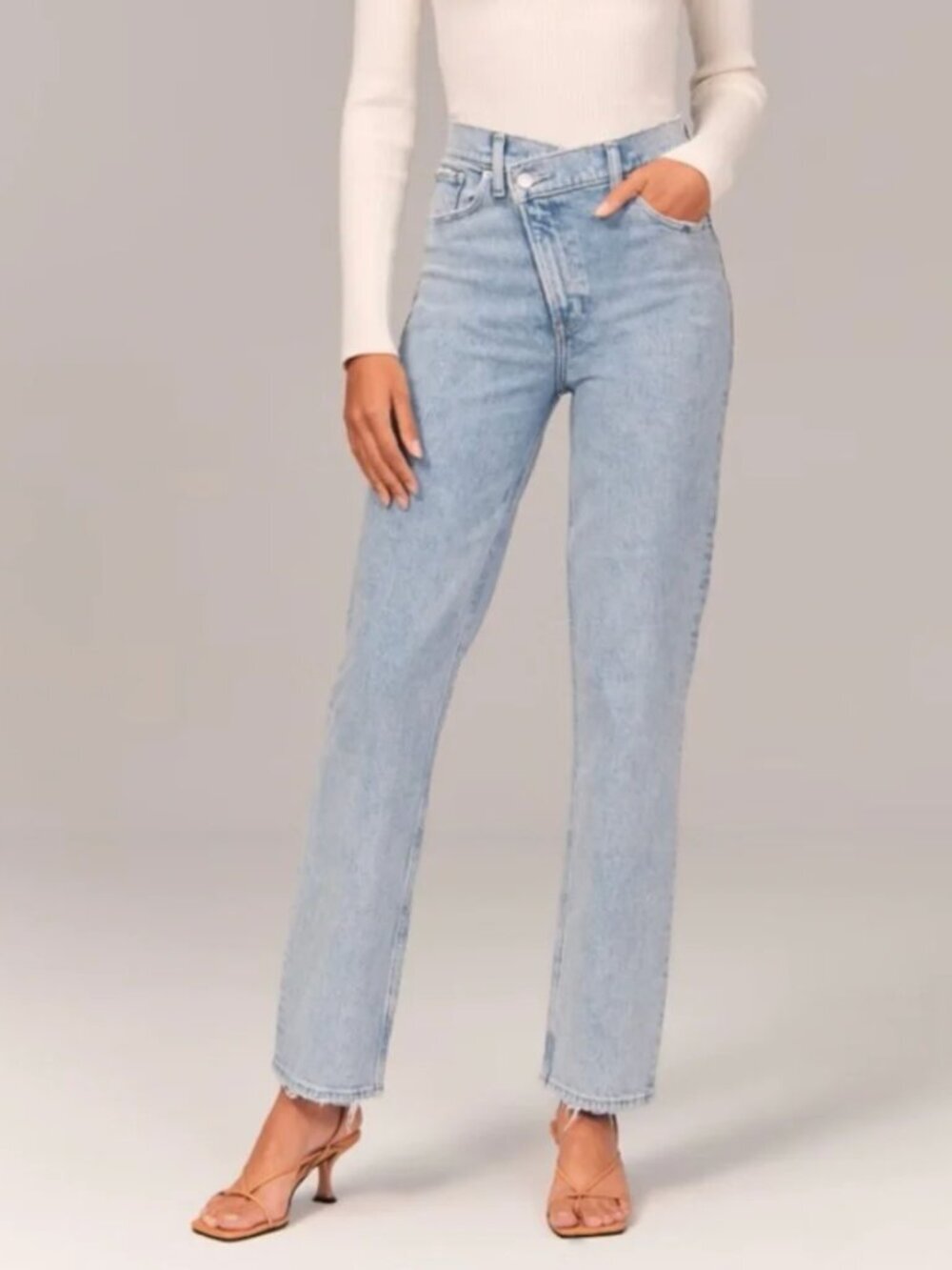 Abercrombie & Fitch Curve Love The 90's Straight Ultra High Rise Jeans (24/00)